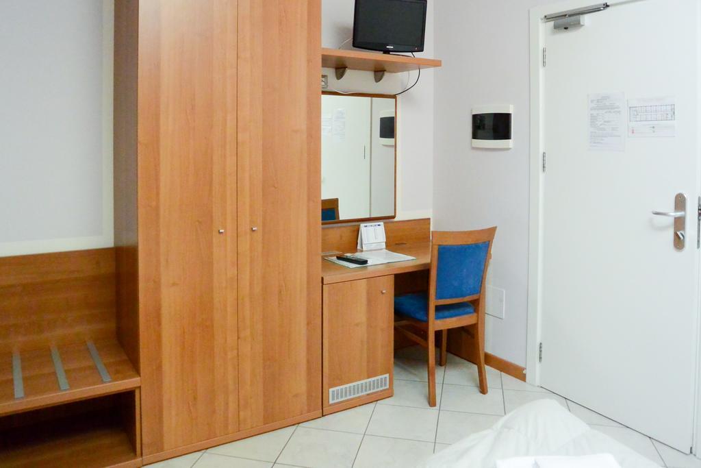 Hotel Meuble Abatjour Mantova